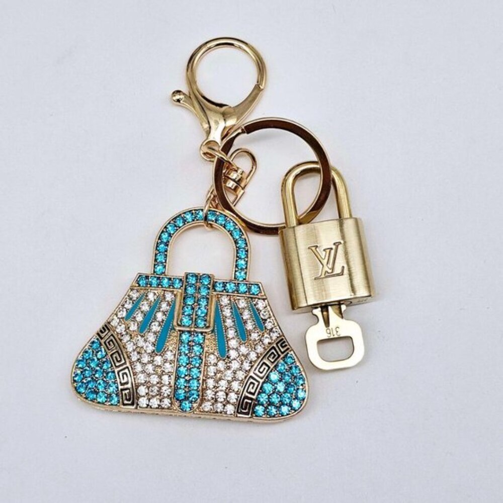 Authentic Louis Vuitton Gold Padlock 🔒 Shiny LV Key + Bag Unbranded Bag Charm